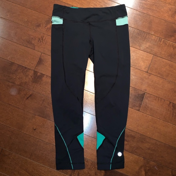 lululemon athletica Pants - Lululemon Cropped Leggings